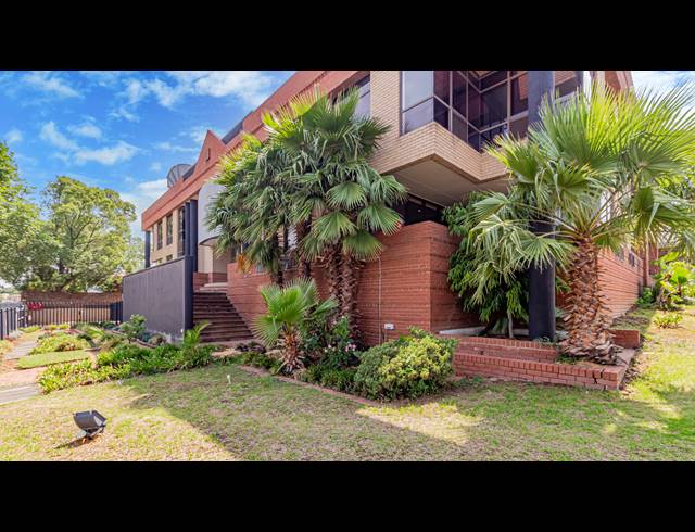 790M² OFFICE TO LET IN FERNDALE